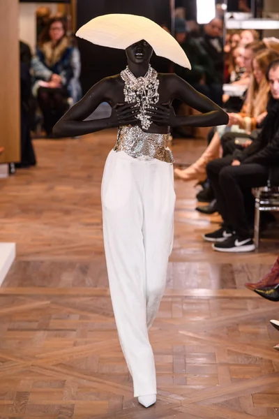 Look 34